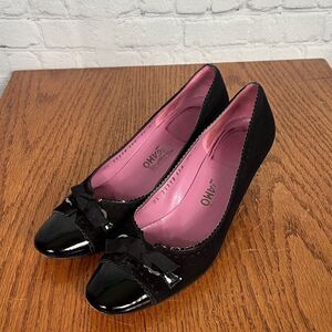 SALVATORE FERRAGAMO VTG Black Suede & Parent Gancini Low heel Pumps size 7.5 B